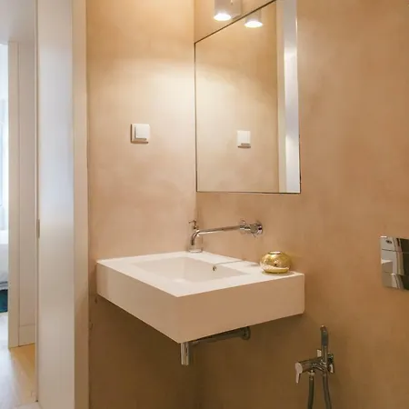 Grand Ouro Deluxe Downtown Baixa アパート